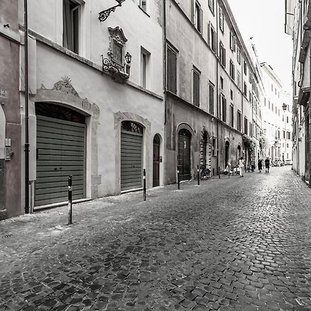 Old Monserrato In Campo De' Fiori Rom Exterior foto