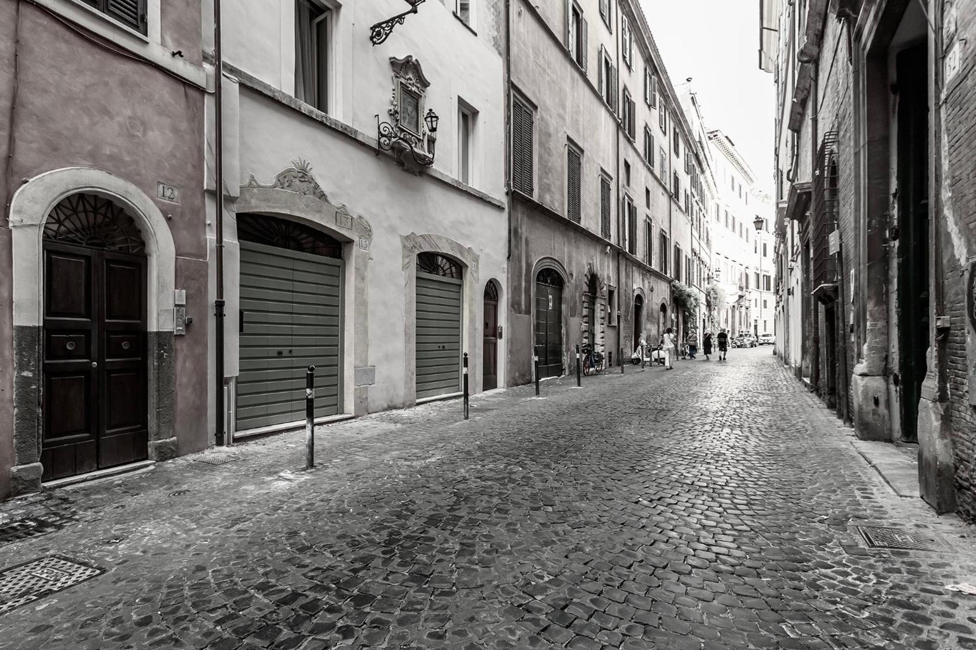 Old Monserrato In Campo De' Fiori Rom Exterior foto